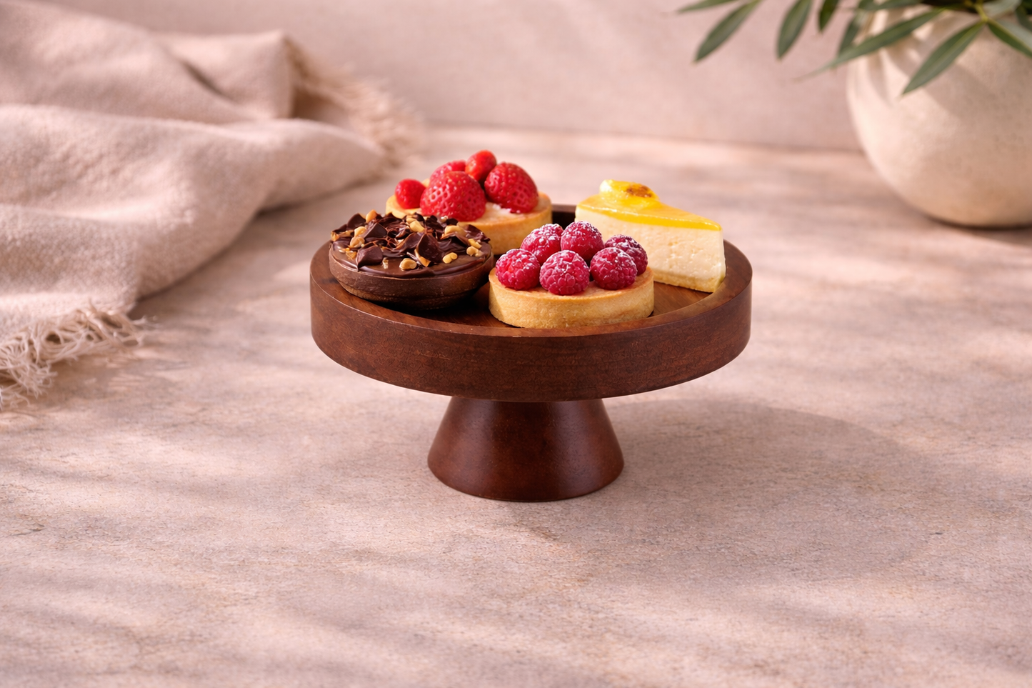 Aria Dessert Plateau op Voet